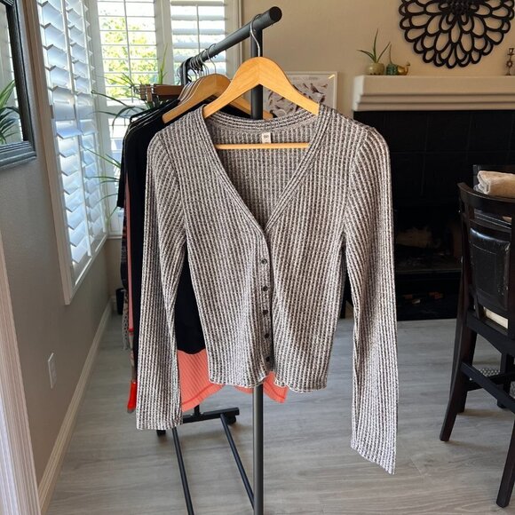 BP Top Womens Size Small Gray Nordstroms Button Down Waffle Knit V Neck Academia - Picture 15 of 15